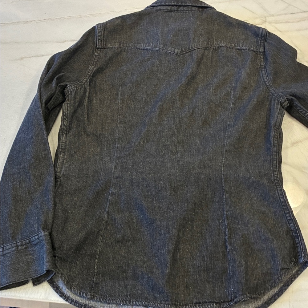 Women’s Levi's Black Denim Shirt with Snap Buttons. - Picture 7 of 7